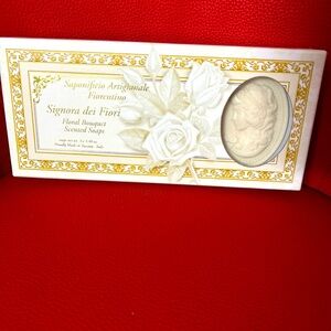 Saponificio Artigianale Fiorentino Signora dei Fiori Floral Bouquet Scented Soap